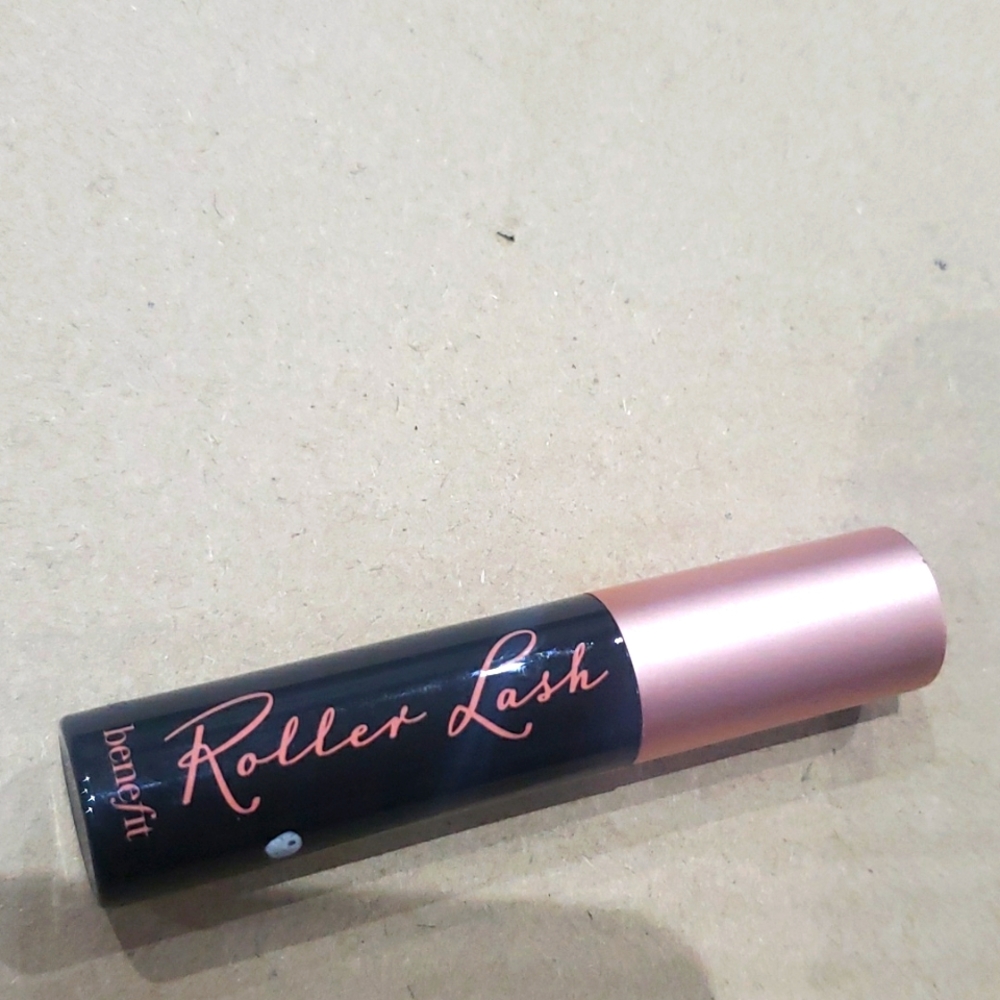 Roller lash Mascara